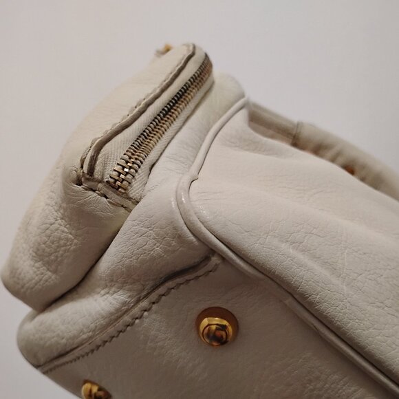Tod's T-media Multi Pocket Cargo Shoulder bag in cream/off white - Picture 14 of 16